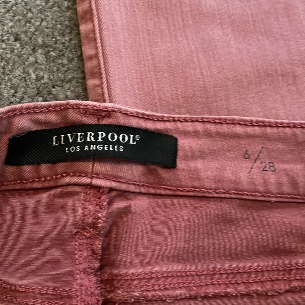 Like new, Liverpool cropped straight jeans - Picture 4 of 6
